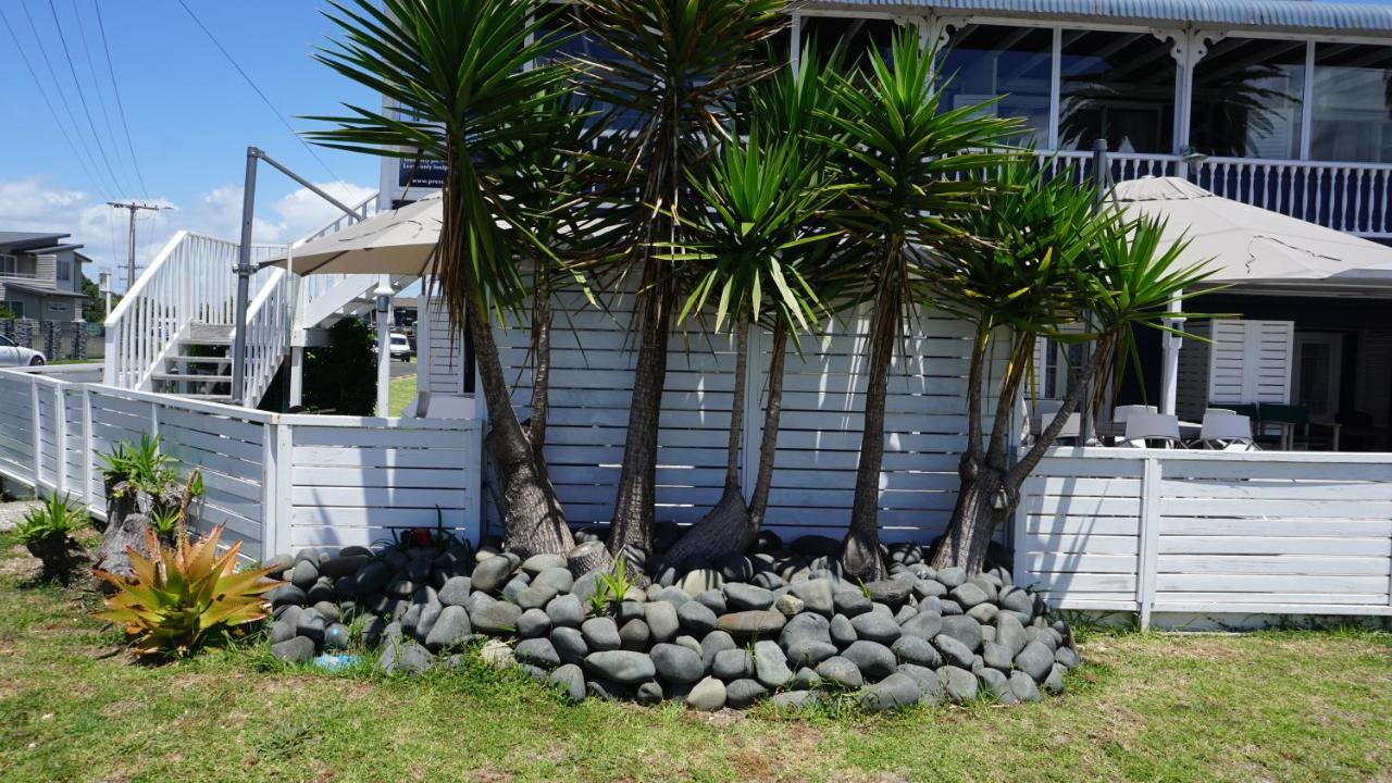 Nana Glads Beachfront Accommodation Whitianga Exterior photo