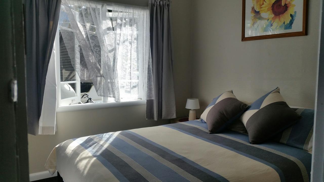 Nana Glads Beachfront Accommodation Whitianga Exterior photo